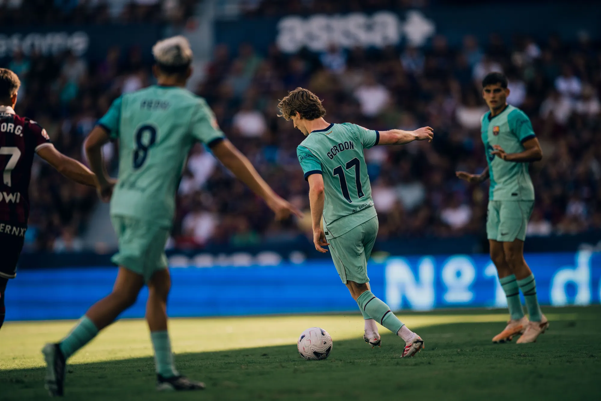 Levante UD 2:4 FC Barcelona