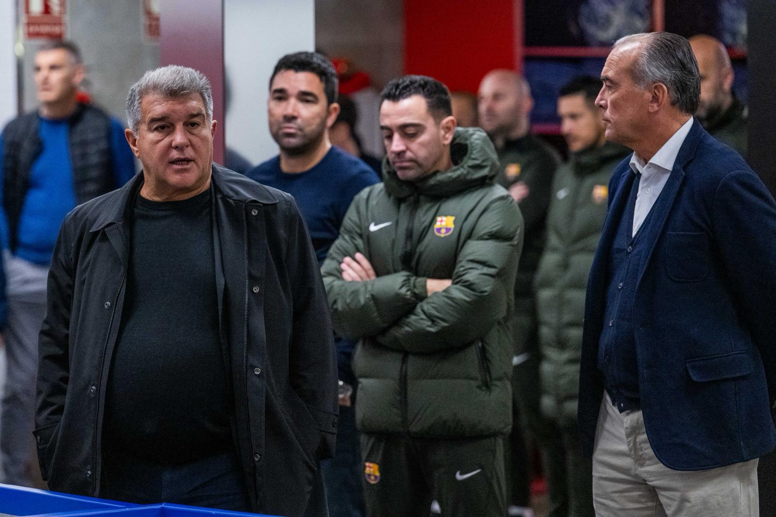 Tebas, Laporta či Flick a média: Reakce na Xaviho rozhovor