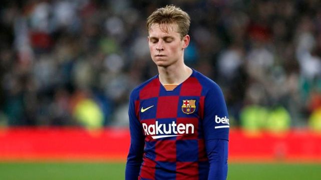 de Jong je na Barçu veľmi nahnevaný