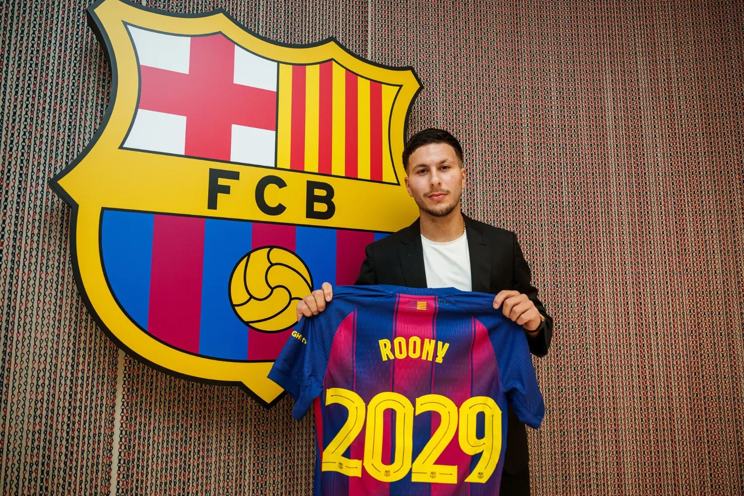 Oficiálně: Roony Bardghji přichází do Barcelony
