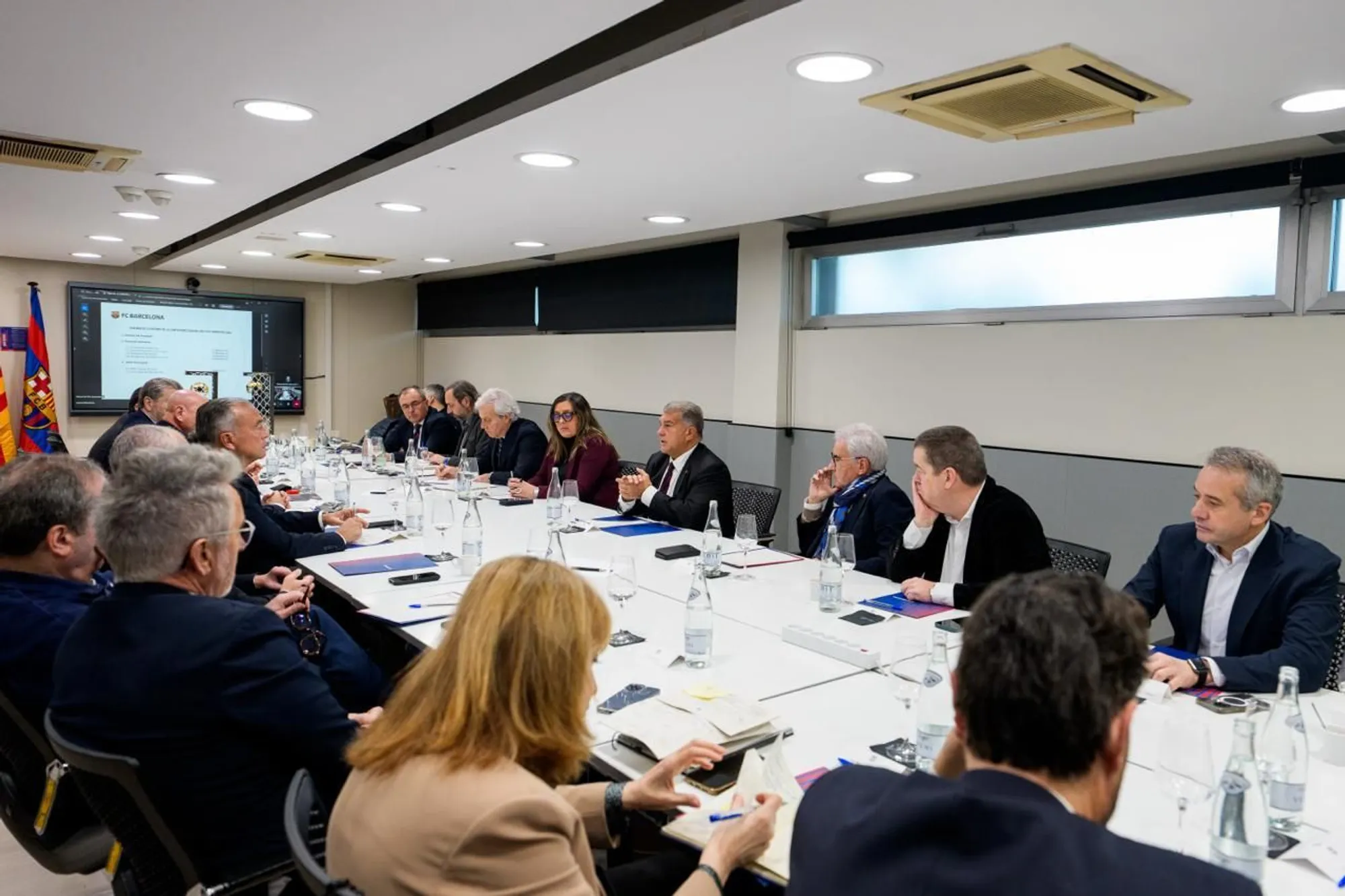 Joan Laporta a část vedení FC Barcelona rezignuje