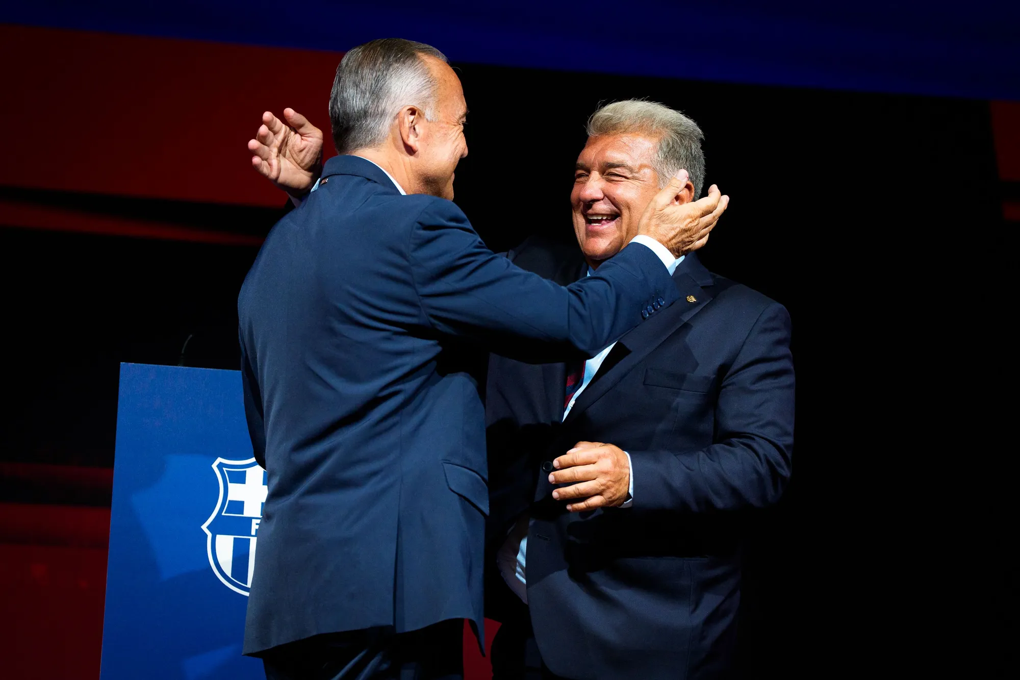 Oficiálne: Joan Laporta sa ujíma prezidentského úradu v FC Barcelona