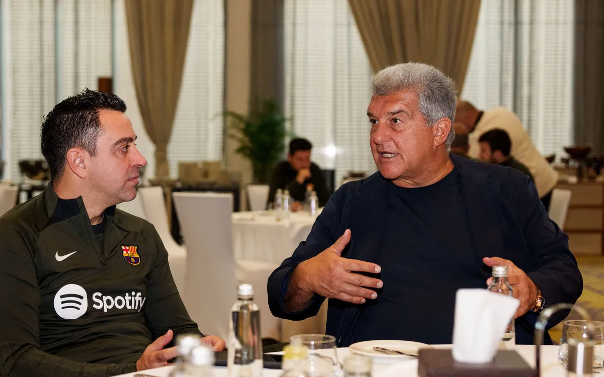 Laporta: Xavi chtěl vyměnit několik hráčů prvního týmu
